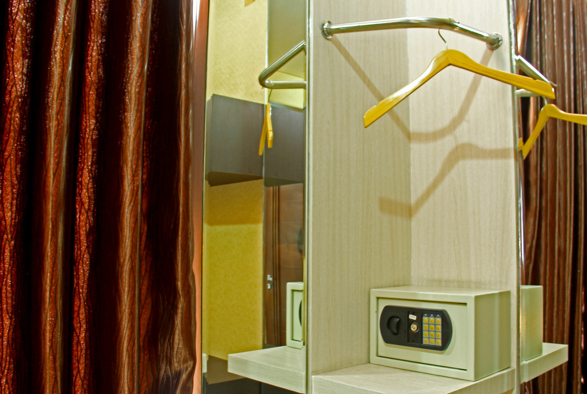 Reddoorz Plus @ Natuna Bandung Exterior photo